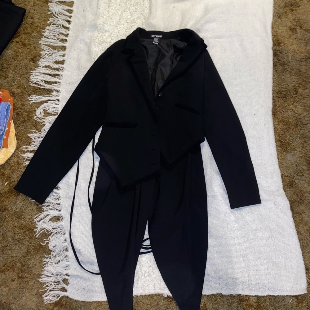 Butler Coat - Picture 5 of 6